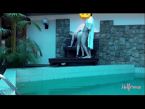 ❤️ Boss jistieden maid għall-pool, iżda ma setgħetx tirreżisti sħun ☑ Fucking lilna ❤